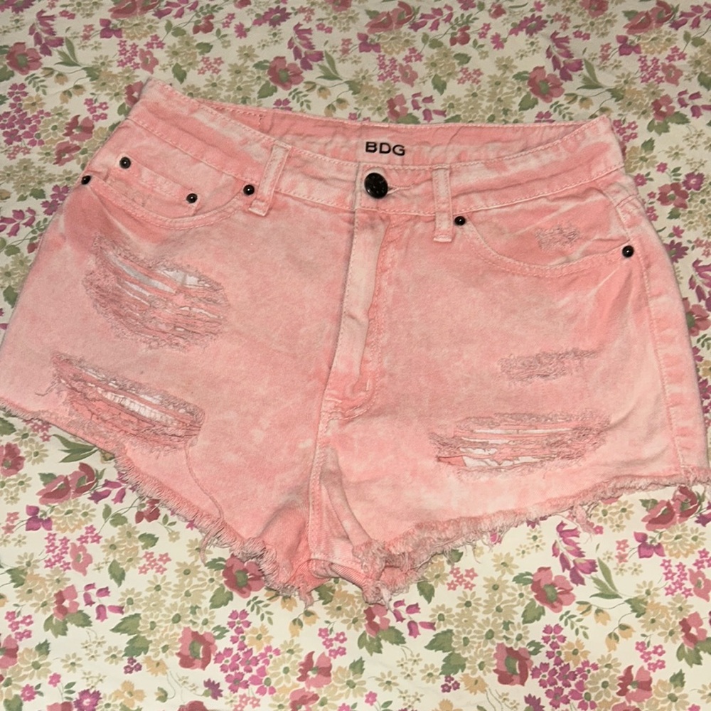 BDG Pink tie dye wash shorts!